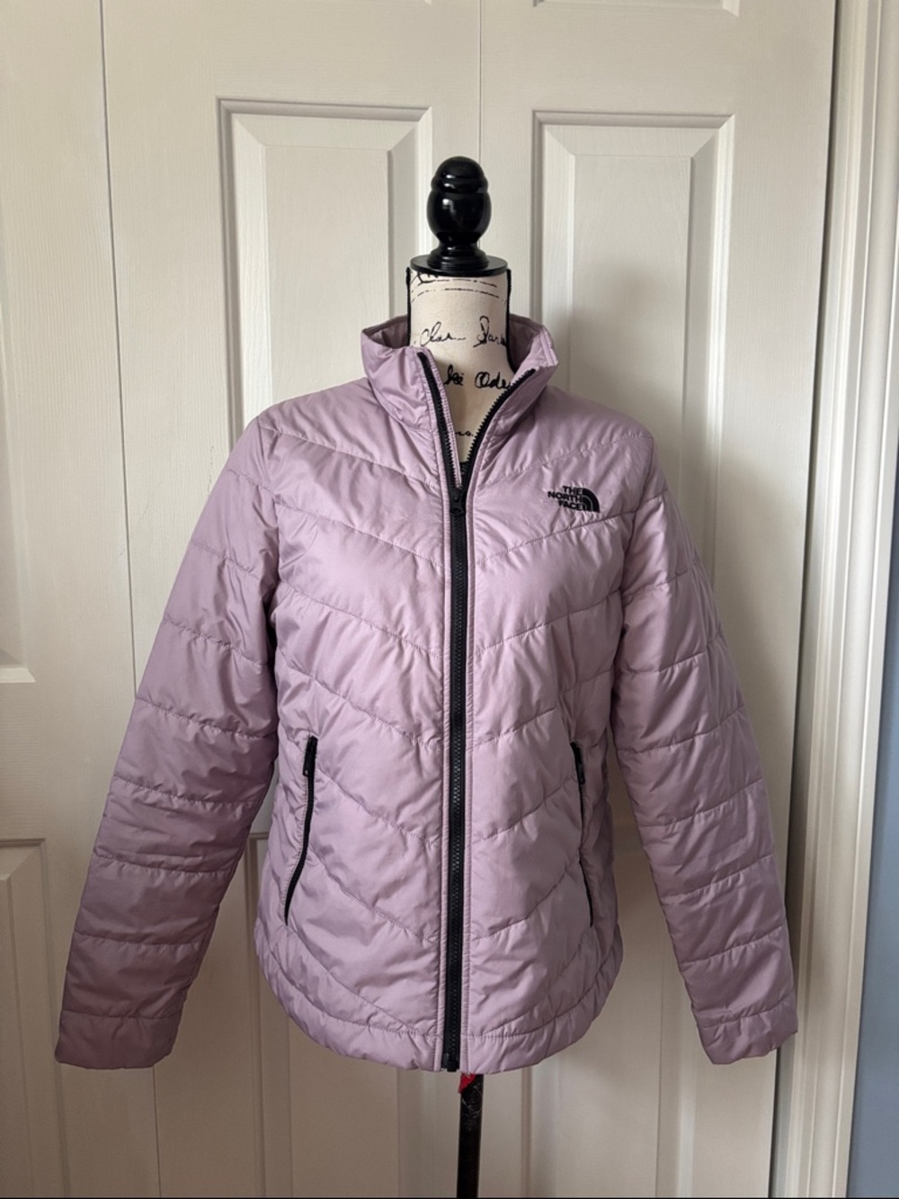 The North Face Quilted Fitted woman’s jacket sz Medium